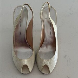Marc by Marc Jacobs Women's Cream Slingback Peep Toe Heels - Y2K Made in Italy